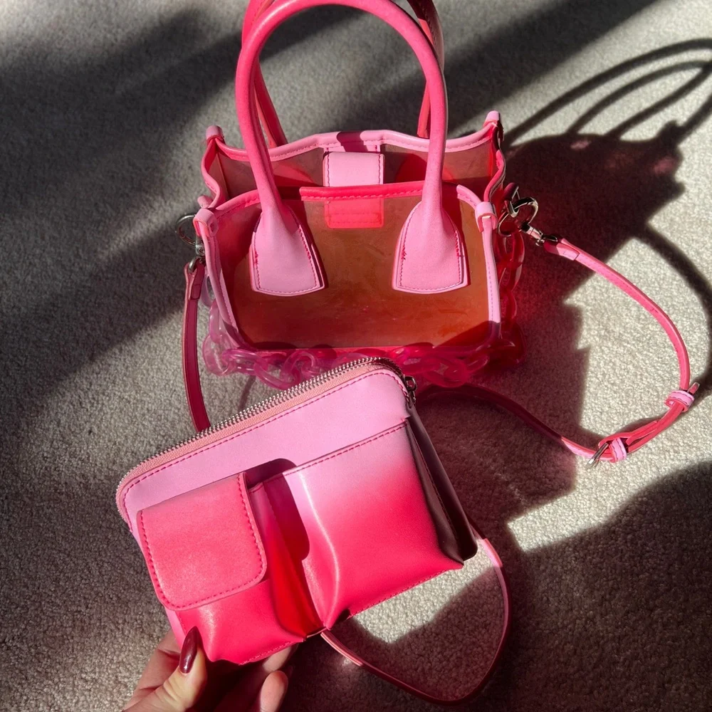 Chic Pink Mini Bag with Chain Accent - Picture 3 of 3